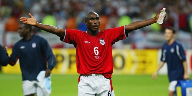 Eski yıldız futbolcu siyasete atıldı