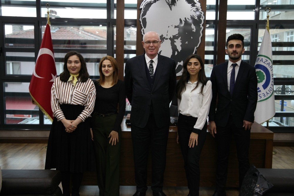 Eskişehir Azerbaycanlılar Derneği Gençlik Kolları’ndan Başkan Kurt’a ziyaret 