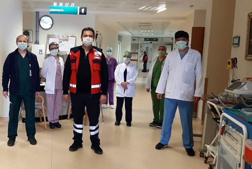 Eskişehir İl Sağlık Müdürü Prof. Dr. Uğur Bilge koronavirüs hastalarını ziyaret etti 