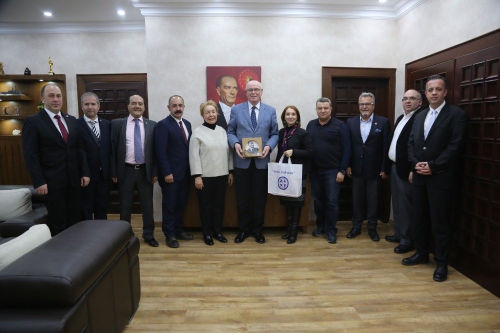 Eskişehir Kent Konseyi Başkan Kurt’u ziyaret etti 
