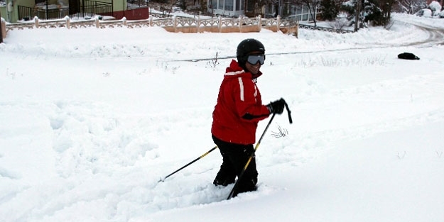 Eskişehir sokaklarında kayak keyfi