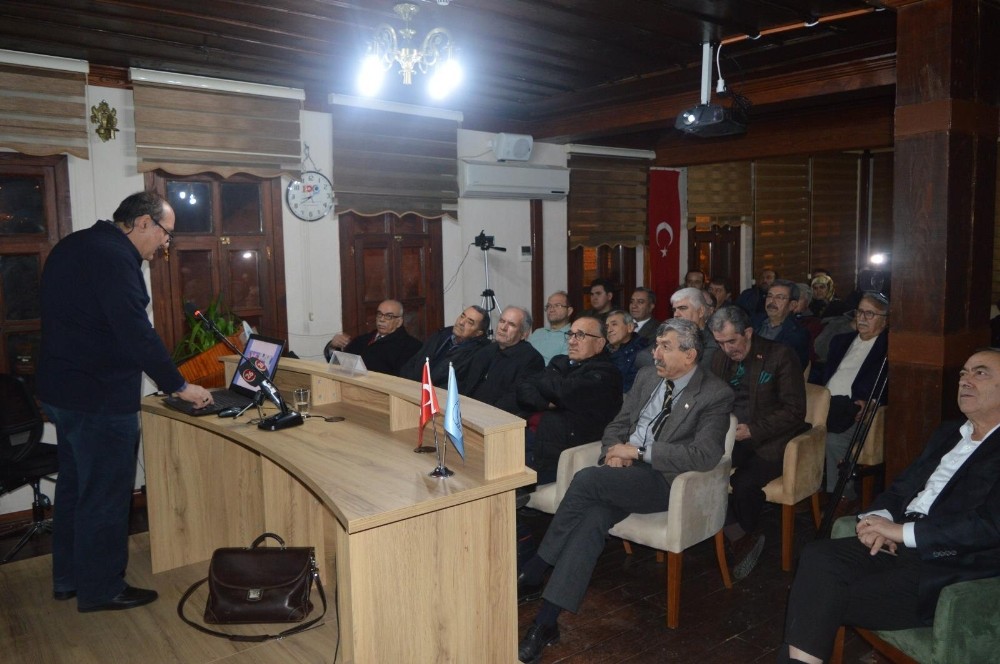 Eskişehir Türk Ocağı’nda ‘Akciğer kanseri nasıl önlenebilir ve nasıl tedavi oluruz?’ konferansı 