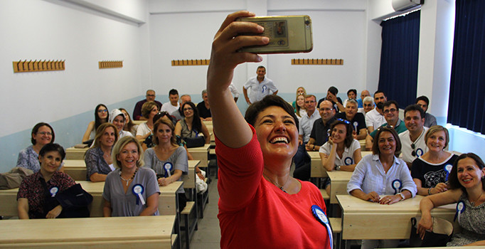 Eskişehir'de 30 yıl sonra aynı sıralarına oturdular