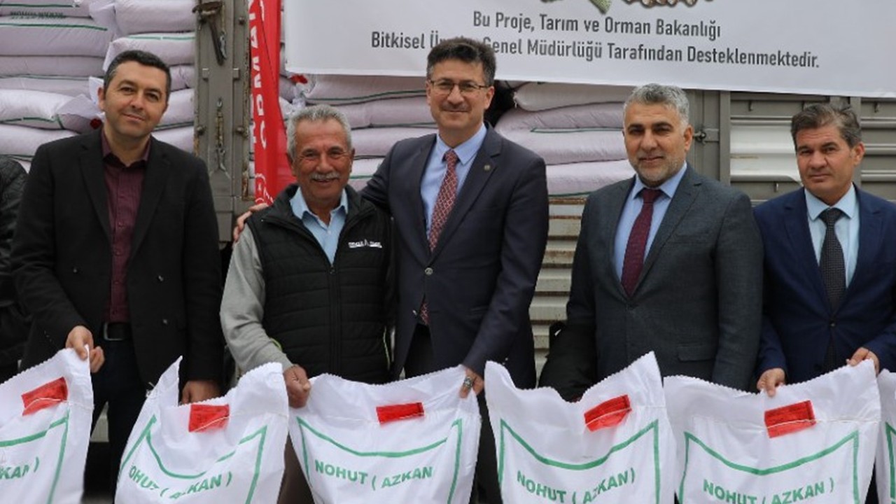 Eskişehir’de çiftçiye nohut tohumu desteği