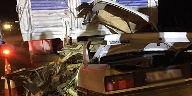 Eskişehir'de feci kaza! Araç hurdaya döndü