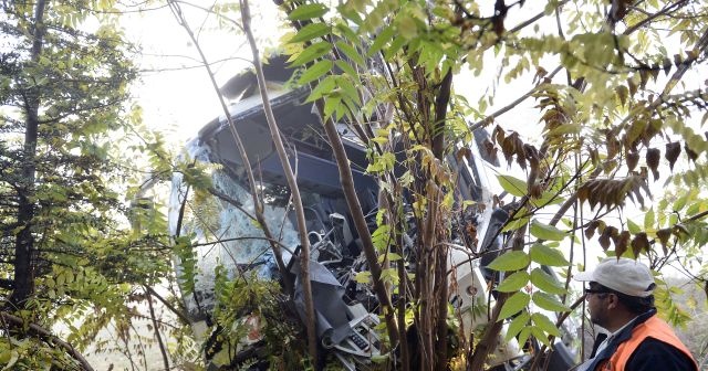 Eskişehir'de kamyon otobüsle çarpıştı: 15 yaralı