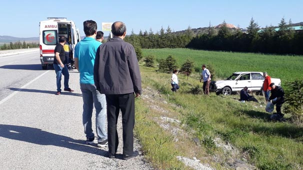 Eskişehir'de otomobil şarampole uçtu: 2 yaralı