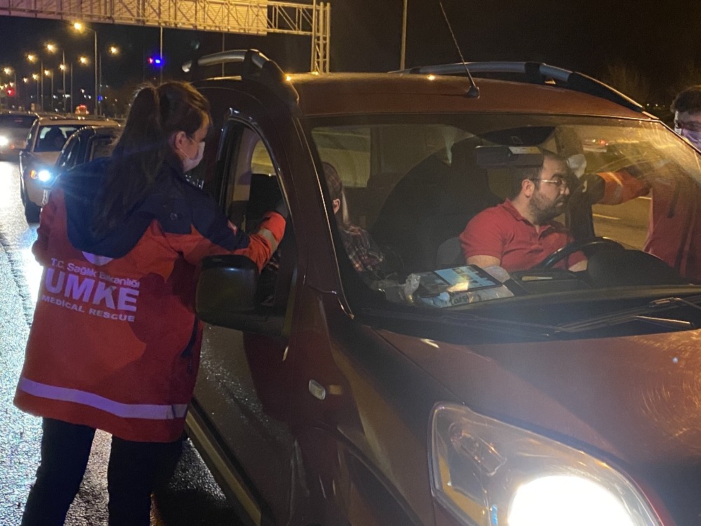 Eskişehir’de şehir girişlerinde sağlık kontrolleri en üst seviyeye çıkarıldı 