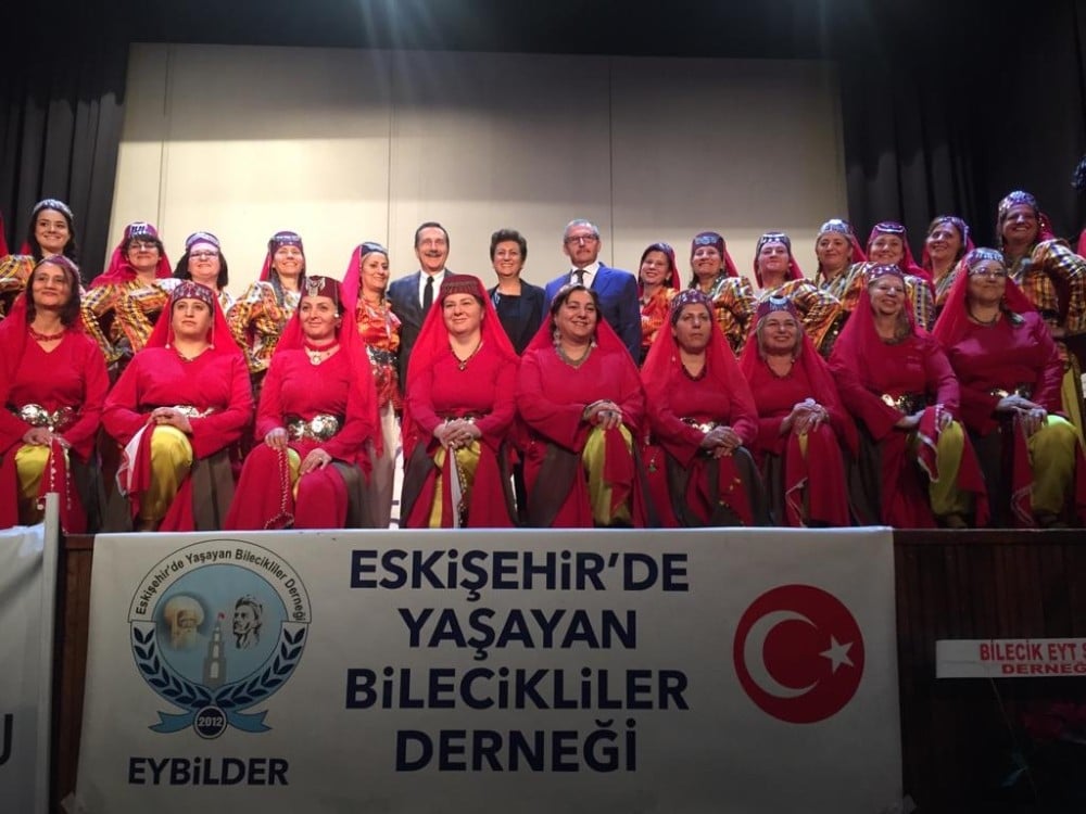 Eskişehir’de yaşayan Bileciklilerin ‘sazlı, sözlü ve türkülü gecesi’ coşkulu geçti 
