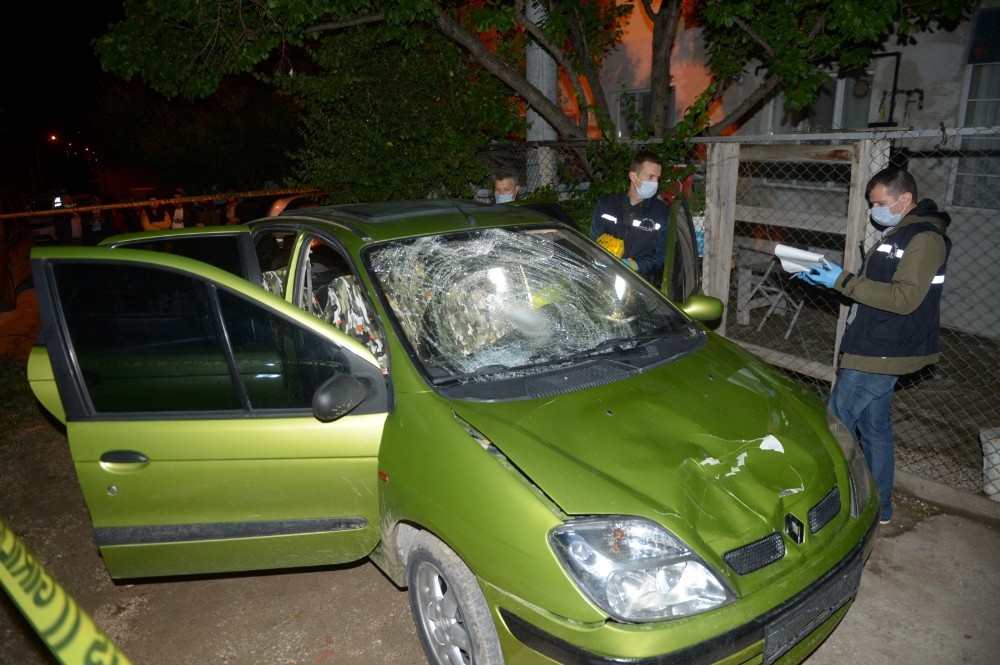 Eskişehir’de yayalara çarpan sürücü aracıyla kaçtı: 4 yaralı 