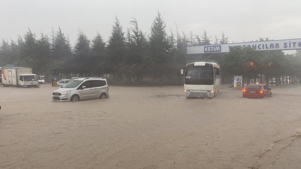Eskişehir’i sel bastı 