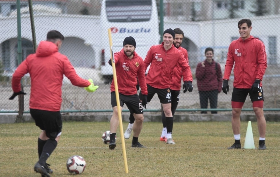 Eskişehirspor kritik Osmanlı maçının hazırlıklarını sürdürdü 