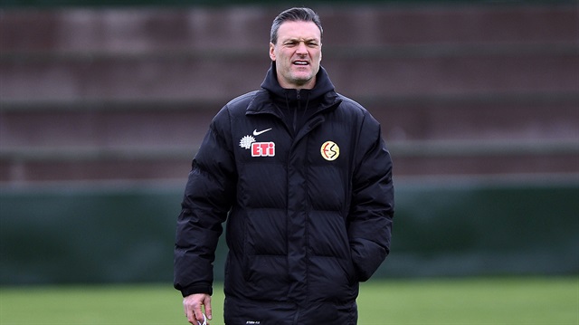 Eskişehirspor Mehmet Özdilek'le anlaşmaya yakın