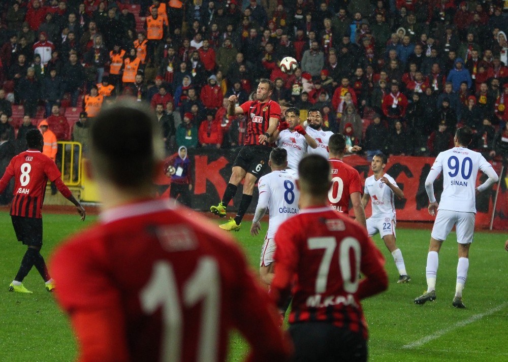 Eskişehirspor milli arada Fenerbahçe ve Konyaspor ile karşılaşacak 