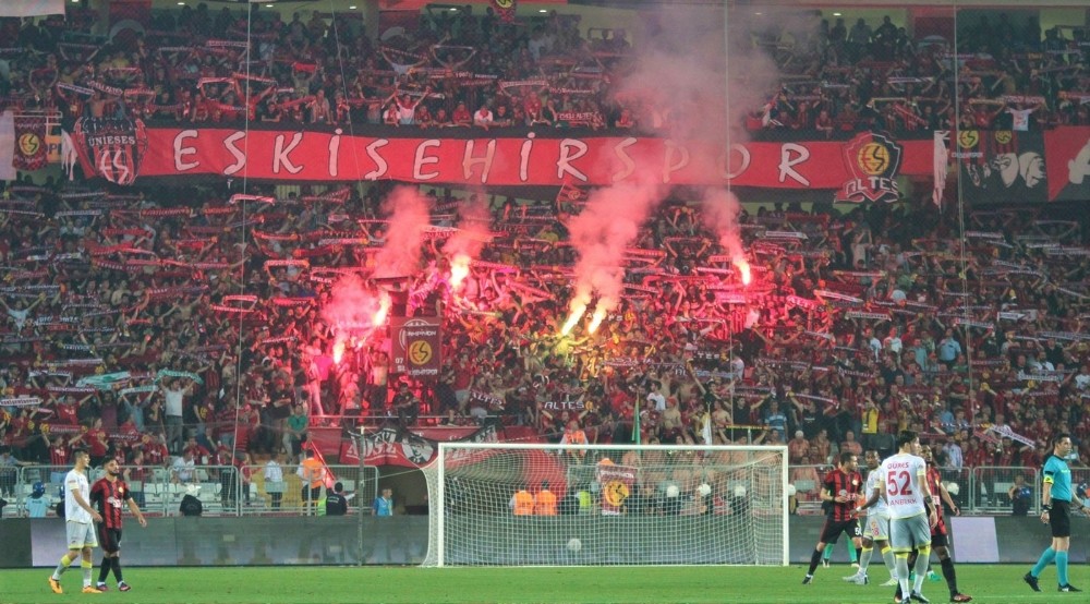 Eskişehirspor taraftarı otobüs desteği bekliyor 