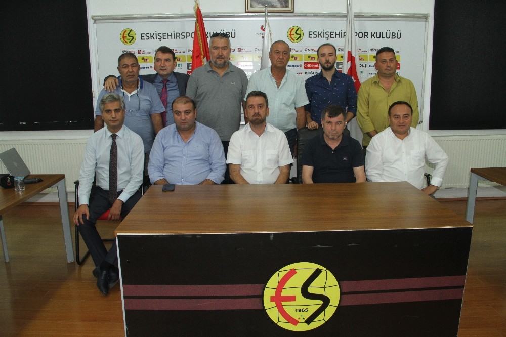 Eskişehirspor Yönetim Kurulu ’Devam’ dedi 