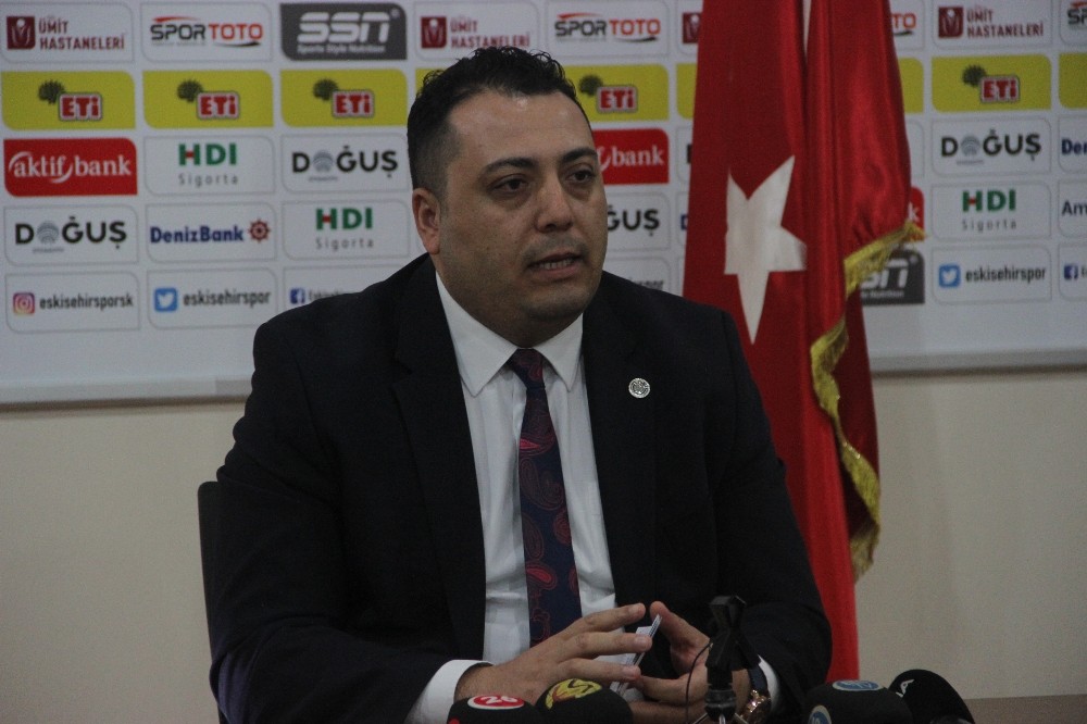 Eskişehirspor’dan Fuat Çapa eleştirilerine yanıt 