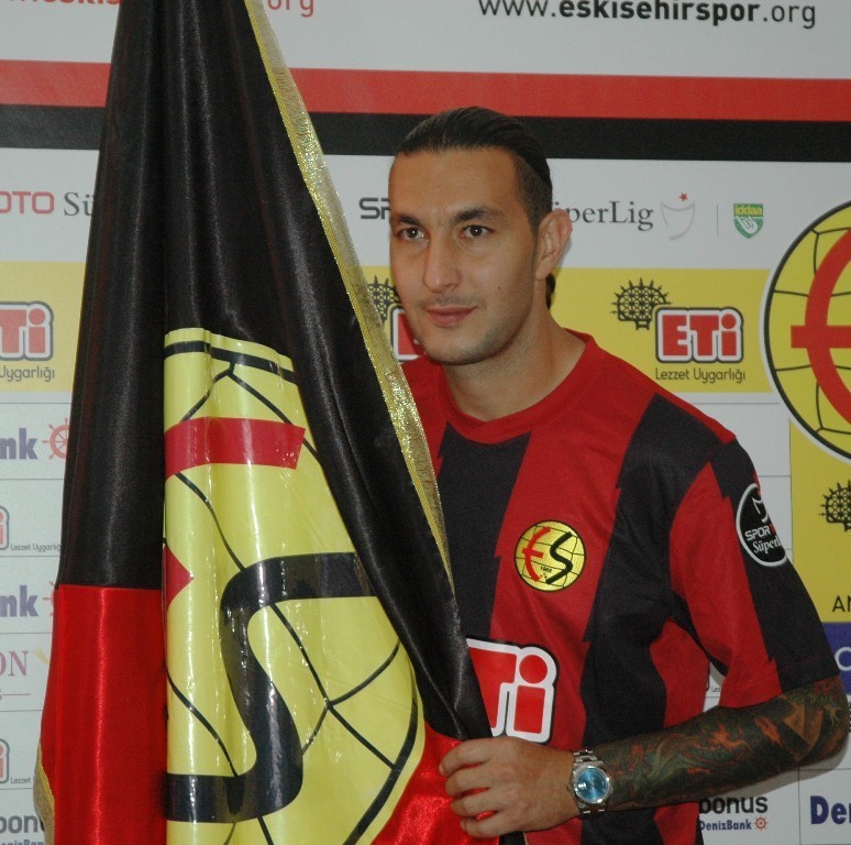 Eskişehirspor’dan Necati Ateş’e 11 milyon liralık çalım 