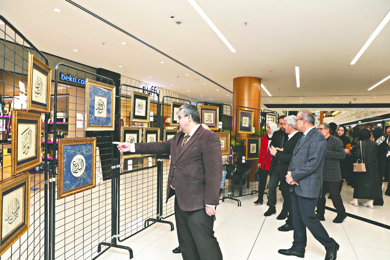 Esma’ül Hüsna Hüsn-i Hat Sergisi ziyaretçilerini bekliyor