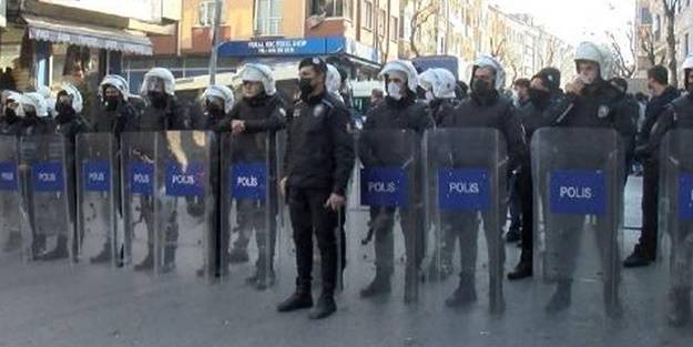 Esnaf ile polis karşı karşıya geldi!