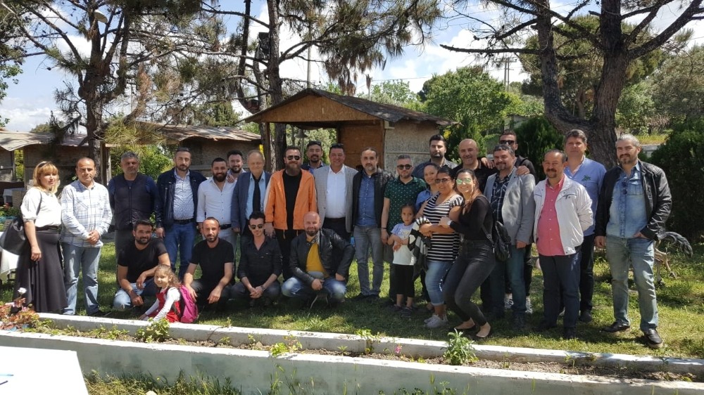 Esnaf Odası Başkanı Çalım, kadın kuaförleriyle bir araya geldi 
