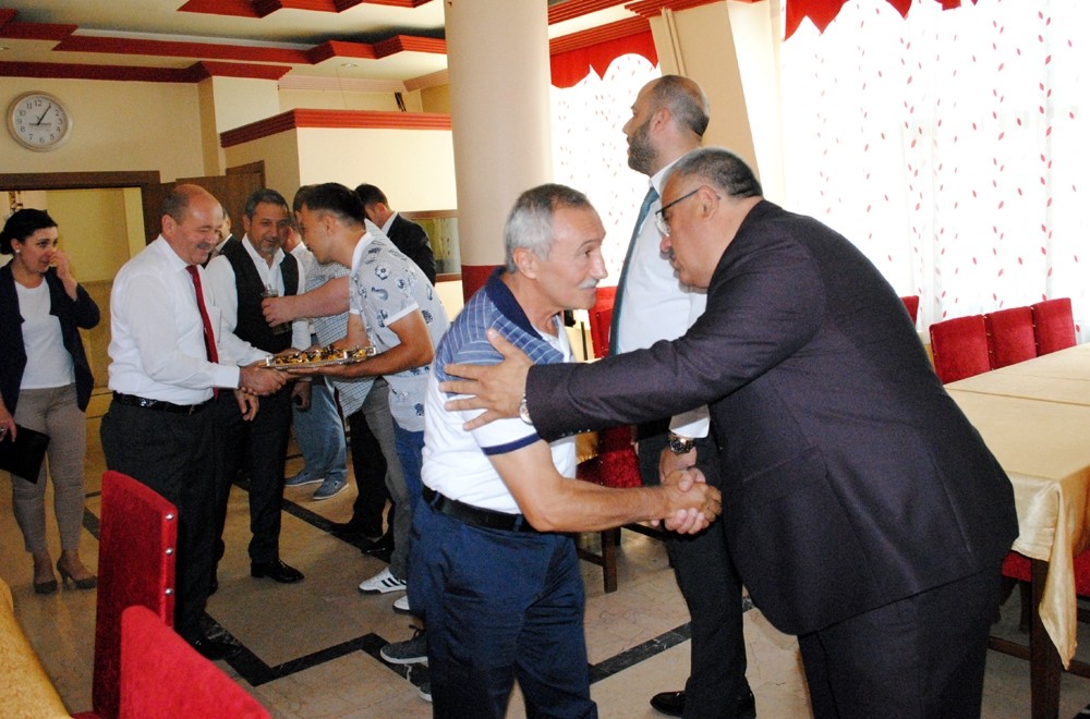 Esnaf ve sanatkarlar bayramlaştı 