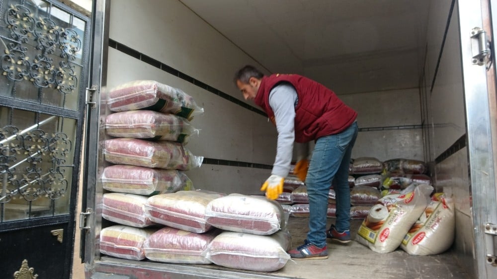 Esnaf ve Sanatkarlar Odasından korona mağduru 3 bin esnafa yardım paketi 
