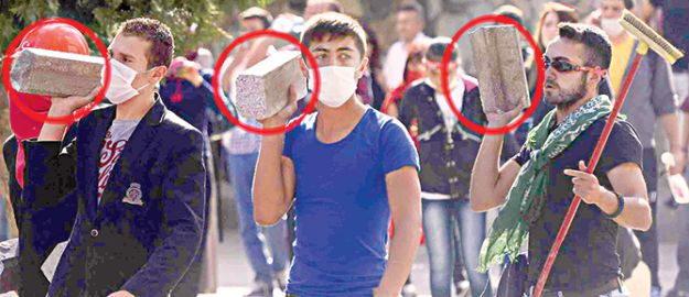 Esnaf içeride çapulcular dışarıda