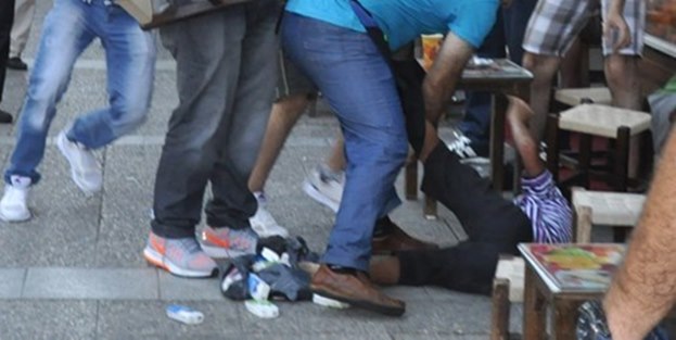 O çocuk şimdi tatilde!