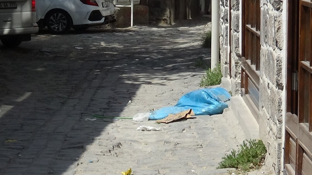 Esnaftan HDP’li Sur Belediyesine çöp tepkisi 