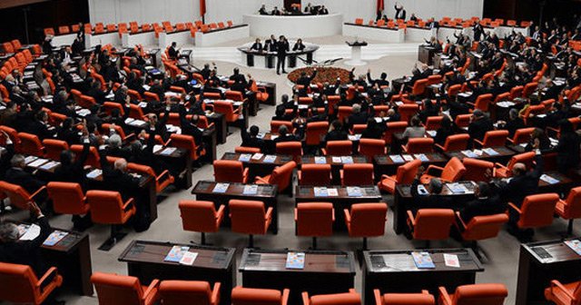 Esnek Çalışma Yasası Meclis'te onaylandı