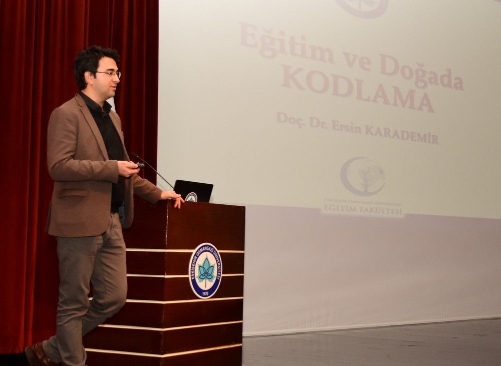 ESOGÜ’de 500 lise öğrencisinin katılımıyla “Eğitimde Disiplinlerarası Kodlama” söyleşisi 
