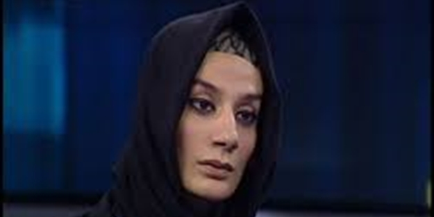 Esra Elönü'den Leman Sam'a 'cariye' cevabı