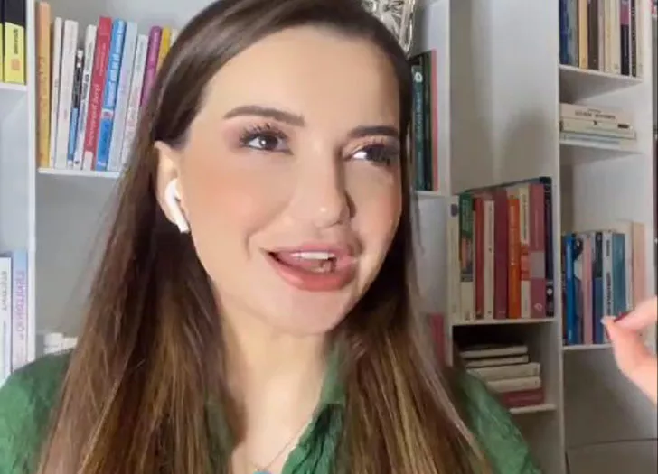 Esra Ezmeci ahlaksızlıkta yine zirve yaptı!