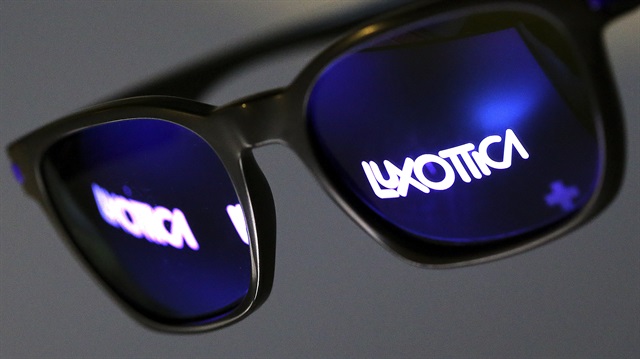 Essilor Ray-Ban'ın üreticisini 24 milyar dolara satın alıyor