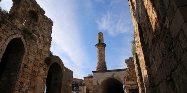 Eşsiz yapısıyla Korkut (Kesik Minare) Camii