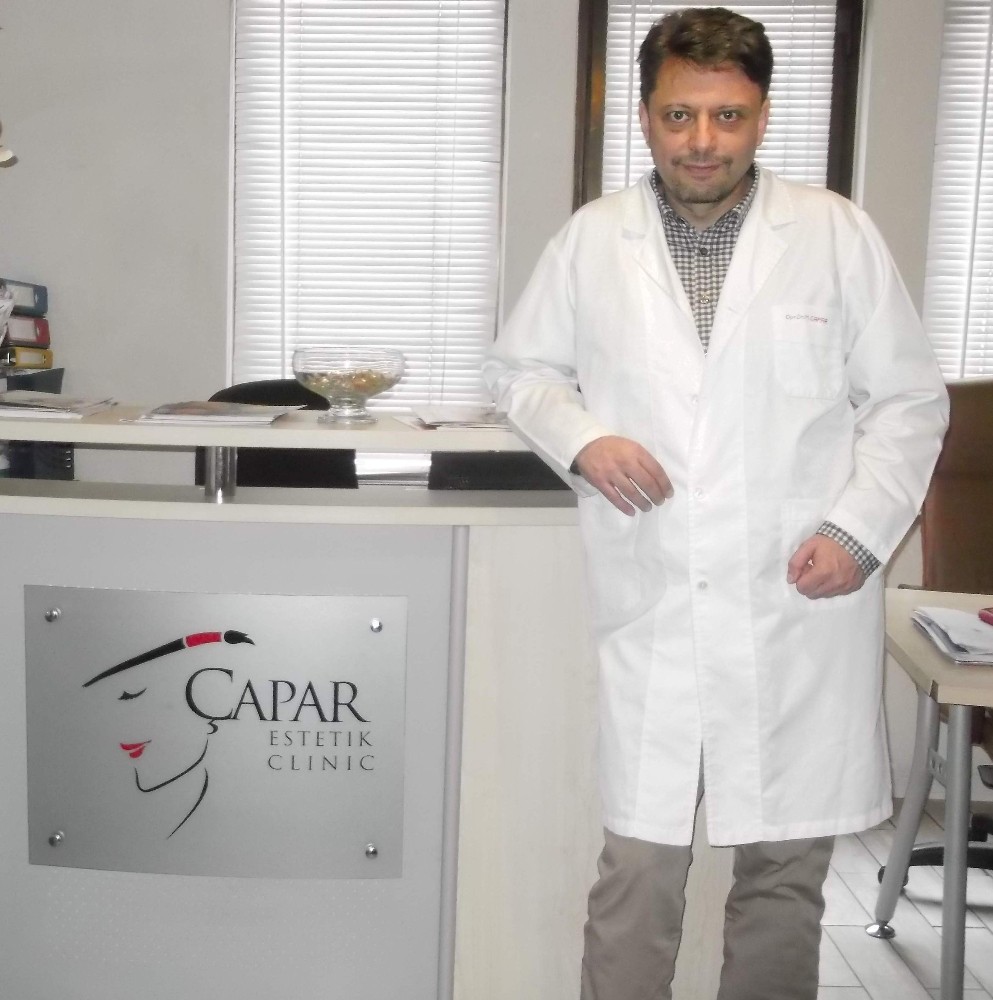 Estetik ve Plastik Cerrahi Uzmanı Op. Dr. Mustafa Çapar: Merdiven altı estetik öldürebilir