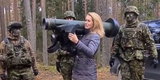 Estonya başbakanı javelin füzelerini inceledi
