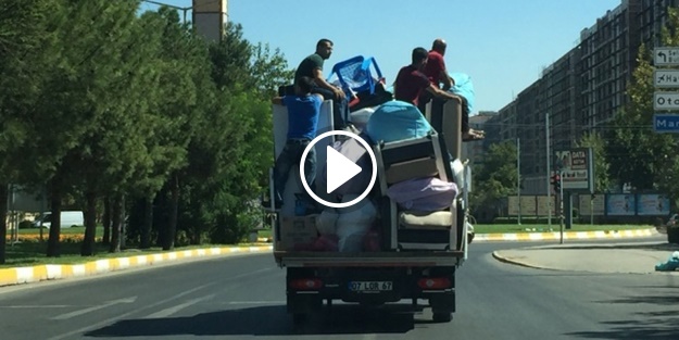 Eşyalara tutunarak seyahat ettiler!