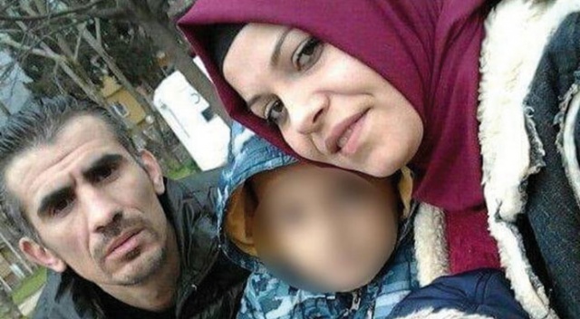 Eşyalarını almaya gelen karısını 5 yerinden bıçaklayıp kaçtı