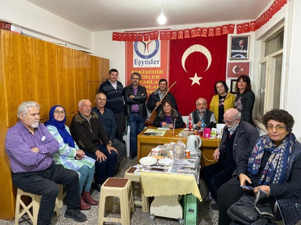 EŞYODER üyeleri yeni yılı şiirler ve türkülerle kutladı 