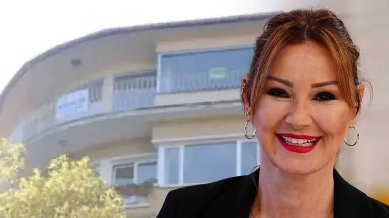 Eteğini bir türlü dizine indiremeyen Pınar, meğerse 108 milyonu beğenmemiş! Mini etek, parasızlıktan değilmiş meğer