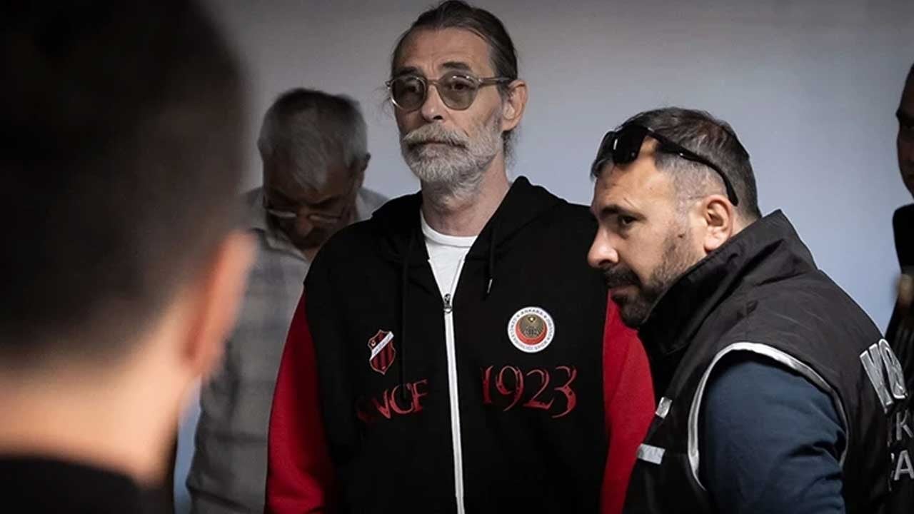 Erdal Beşikçioğlu görevden uzaklaştırıldı