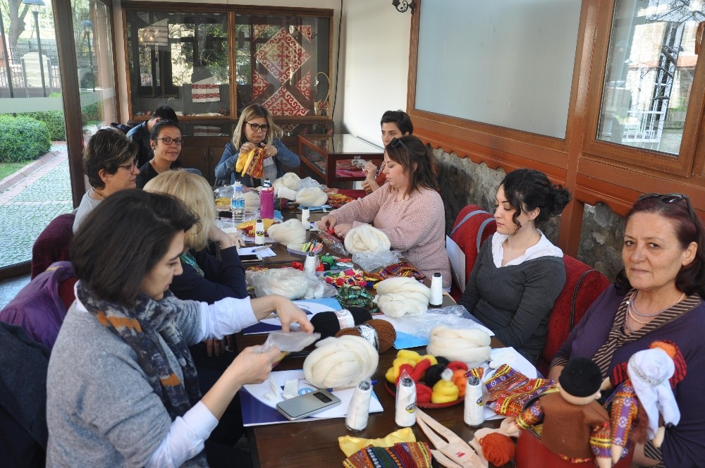 Etnografya Müzesi’nde ’Waldorf Bez Bebek Atölyesi’ 