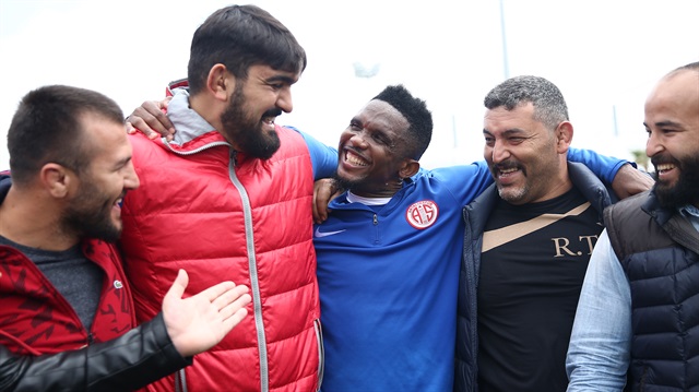 Eto'o başpehlivanın yanında kısa kaldı