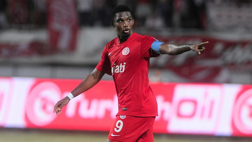 Eto'o o hastalık için Batı Afrika'da