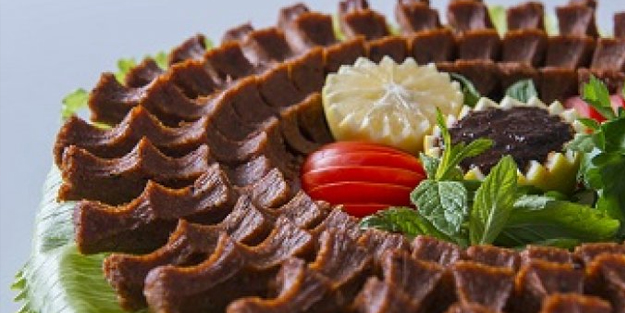 Etsiz çiğ köftenin patentini aldılar!