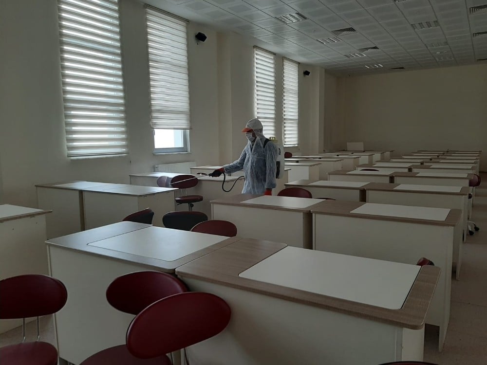 ETÜ kampüsünde ilaçlama ve dezenfekte çalışması yapıldı 