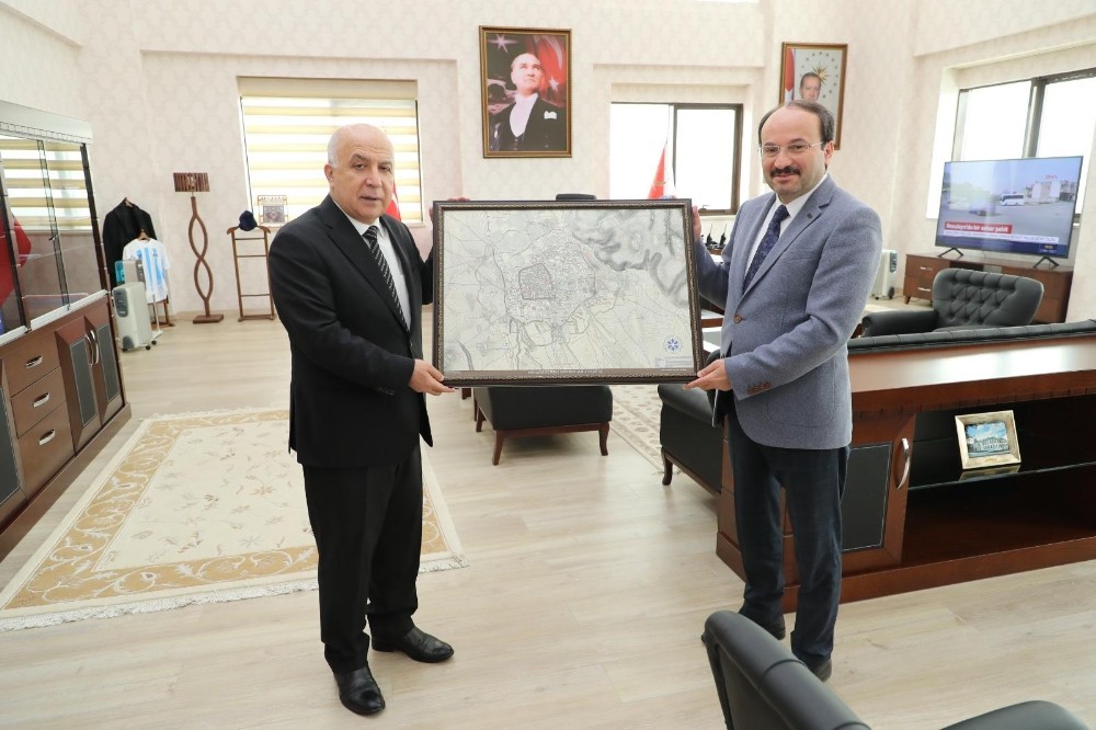 ETÜ Rektörü Çakmak’tan İl Emniyet Müdürü Aslan’a ziyaret 