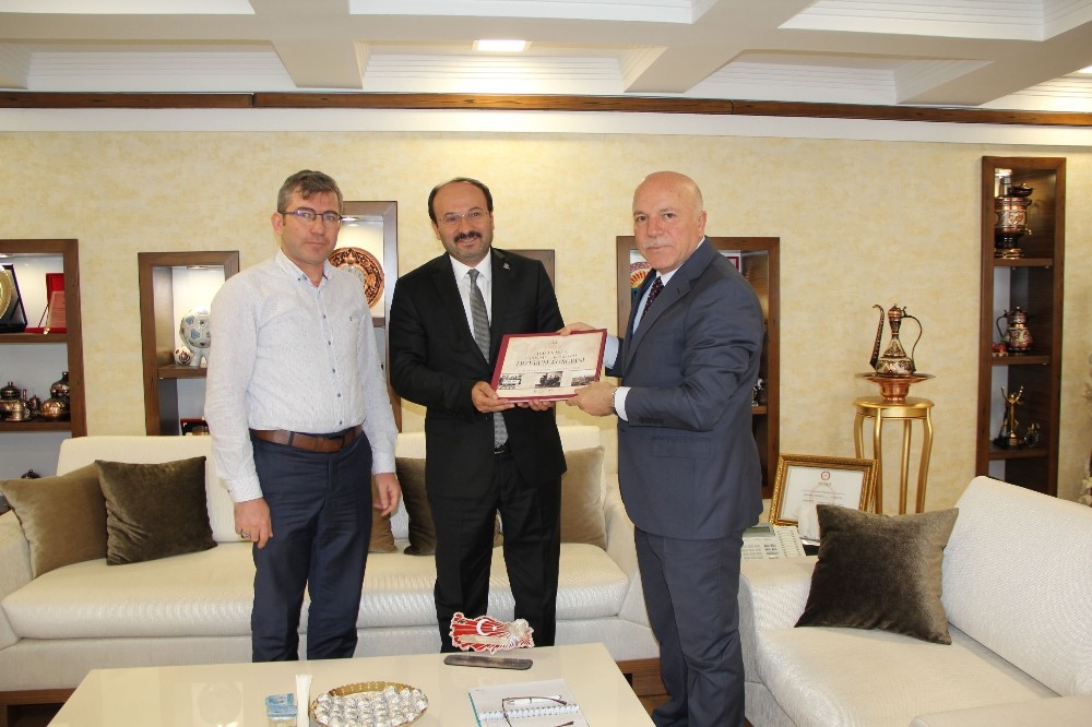 ETÜ Rektörü Prof.Dr. Çakmak’tan Başkan Sekmen’e ziyaret 